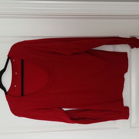 Top - Picture 1 of 2